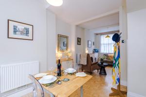 Posezení v ubytování Albion Cottage