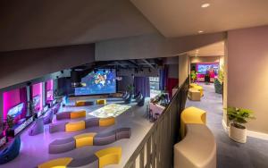Телевизор и/или развлекательный центр в Valamar Tirena Hotel