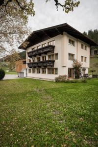 Budynek, w którym mieści się apartament
