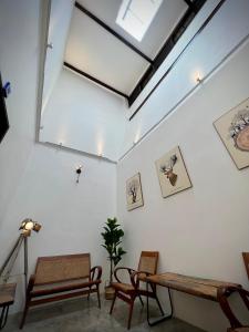 Posezení v ubytování DoSomething Guest House 2