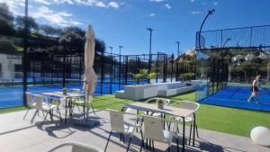 Bazén v ubytovaní Apartamento 2 en chalet con vista abierta al mar alebo v jeho blízkosti