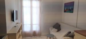Televízia a/alebo spoločenská miestnosť v ubytovaní Studio with view - old town of Rethymno