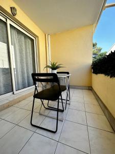 Fotografia z galérie ubytovania Le Vaugrenier Parc - Proche Sophia Antipolis - Climatisé v destinácii Villeneuve-Loubet