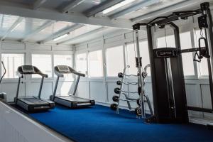 Fitness centrum a/nebo fitness zařízení v ubytování Hotel Los Delfines