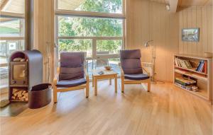 Posezení v ubytování Three-Bedroom Holiday Home In Sjallands Odde