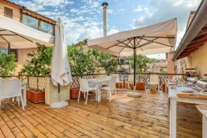 Reštaurácia alebo iné gastronomické zariadenie v ubytovaní Spagna Dream Suites