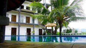 Bazén v ubytování WILD FORTRESS HOTEL Sigiriya nebo v jeho okolí