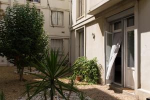 Vonkajšia záhrada v ubytovaní Sleep In Montpellier, cosy, central, 5 ch, 10p, Tram L1, 2,3 & 4