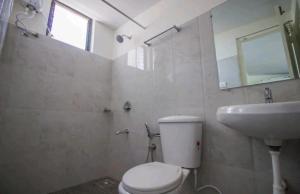 Kúpeľňa v ubytovaní OYO Astar Hotel Inn Near Birla Mandir