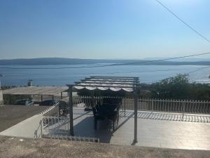 Φυσικό τοπίο κοντά σε αυτό το δωμάτιο σε οικογενειακή κατοικία