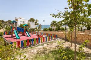 Ο χώρος παιχνιδιού για παιδιά στο Bungalow Calle Altea