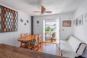 Χώρος καθιστικού στο Bungalow Calle Altea