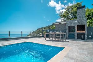 Πισίνα στο ή κοντά στο Coco Tangalla Villa