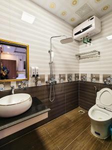 Phòng tắm tại Minh Quang Hotel Sapa