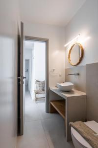 Koupelna v ubytování Margo Seaview Antiparos