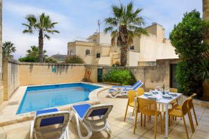 Bassein majutusasutuses Gozo Escape või selle lähedal