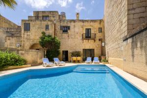 Bassein majutusasutuses Gozo Escape või selle lähedal