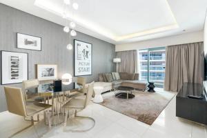 Posezení v ubytování Luxurious 1BD Flat near Burj Khalifa