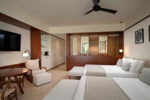 Cama ou camas em um quarto em Live Aqua Punta Cana - All Inclusive - Adults Only