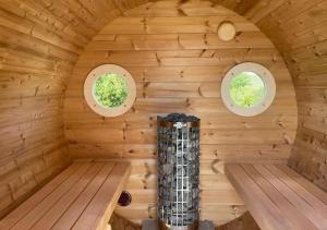 Fotografie z fotogalerie ubytování Tirolian Lodge North, Whirlpool, Sauna, Lagerfeuer v destinaci Bundorf