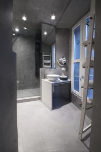 Koupelna v ubytování Como Luxury Rooms