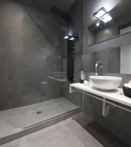 Phòng tắm tại Como Luxury Rooms