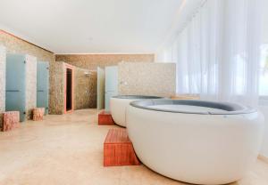 Een badkamer bij Del Mar Peninsula 9R F1