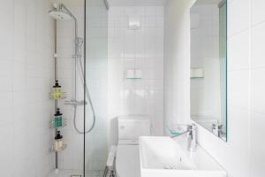 Koupelna v ubytování Mizuho Chalets by HHG + 13 fotografií