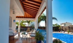 Bazén v ubytování Thaliana House 2 Bedroom near Ayia Napa nebo v jeho okolí