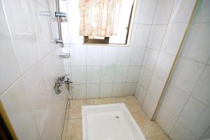 PRESTIGE Guesthouse ,Ksi的一间浴室