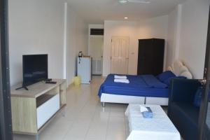 Televisyen dan/atau pusat hiburan di Marine house