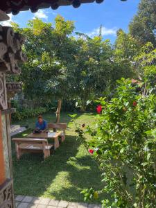 Zahrada ubytování Raditya Homestay