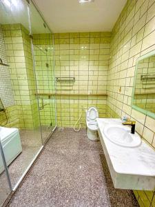 Koupelna v ubytování NHÂN TÂY 2 HOTELs