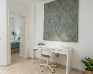A bed or beds in a room at Los Gigantes apartamento de 3 habitaciones