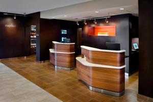 Lobbyn eller receptionsområdet på Courtyard By Marriott Hartford Windsor Airport