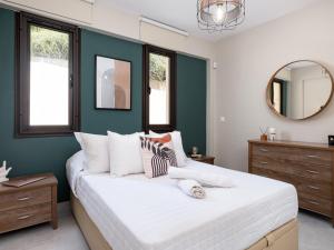 Postel nebo postele na pokoji v ubytování Jasmine Dreams 1bed Apt Wpool
