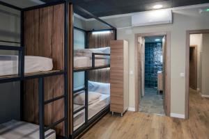 SOM Hostel By The Venue客房内的一张或多张床位