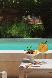 Bazén v ubytování Boutique Hotel SOCLO nebo v jeho okolí