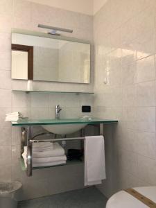Koupelna v ubytování Hotel Kristall