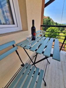 Balkón nebo terasa v ubytování Apartman Berlin Sokobanja