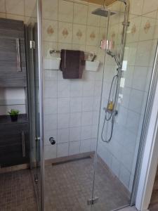 Koupelna v ubytování **Ferienhaus Kehrwieder** nahe der OSTSEE