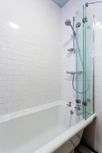 Kupatilo u objektu Veeve - Hoxton Hideaway