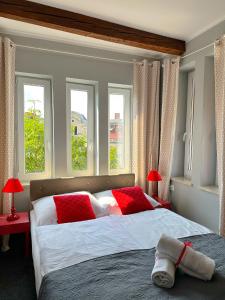 Expolis Residence - City Center - 24h #betterthanyourEX客房内的一张或多张床位