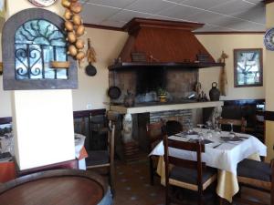 Un restaurante o sitio para comer en Rincón De Pepe