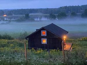 Loodusmaastik of the country house lähedal