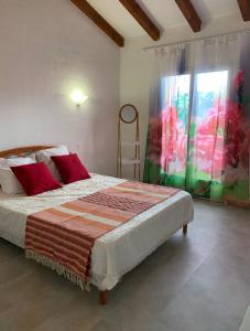 Postel nebo postele na pokoji v ubytování Villa de charme à Marina di fiori