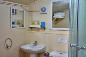 Koupelna v ubytování Hostal Triwe