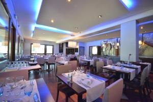 Εστιατόριο ή άλλο μέρος για φαγητό στο Kyriad Dijon Est Mirande +44 φωτογραφίες