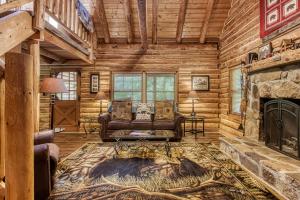 Gallery image of VERY private, real log cabin with hot tub! in Sevierville