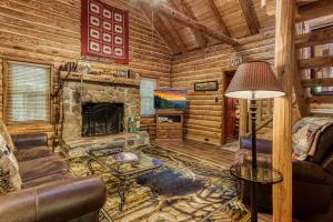 Gallery image of VERY private, real log cabin with hot tub! in Sevierville